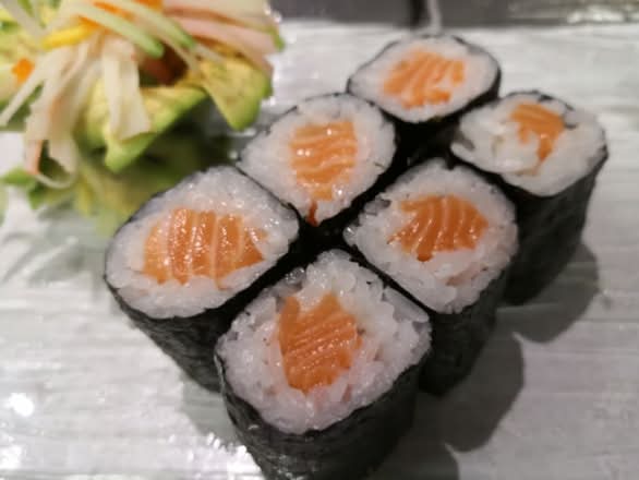 ㊣Salmon Roll (6pcs)